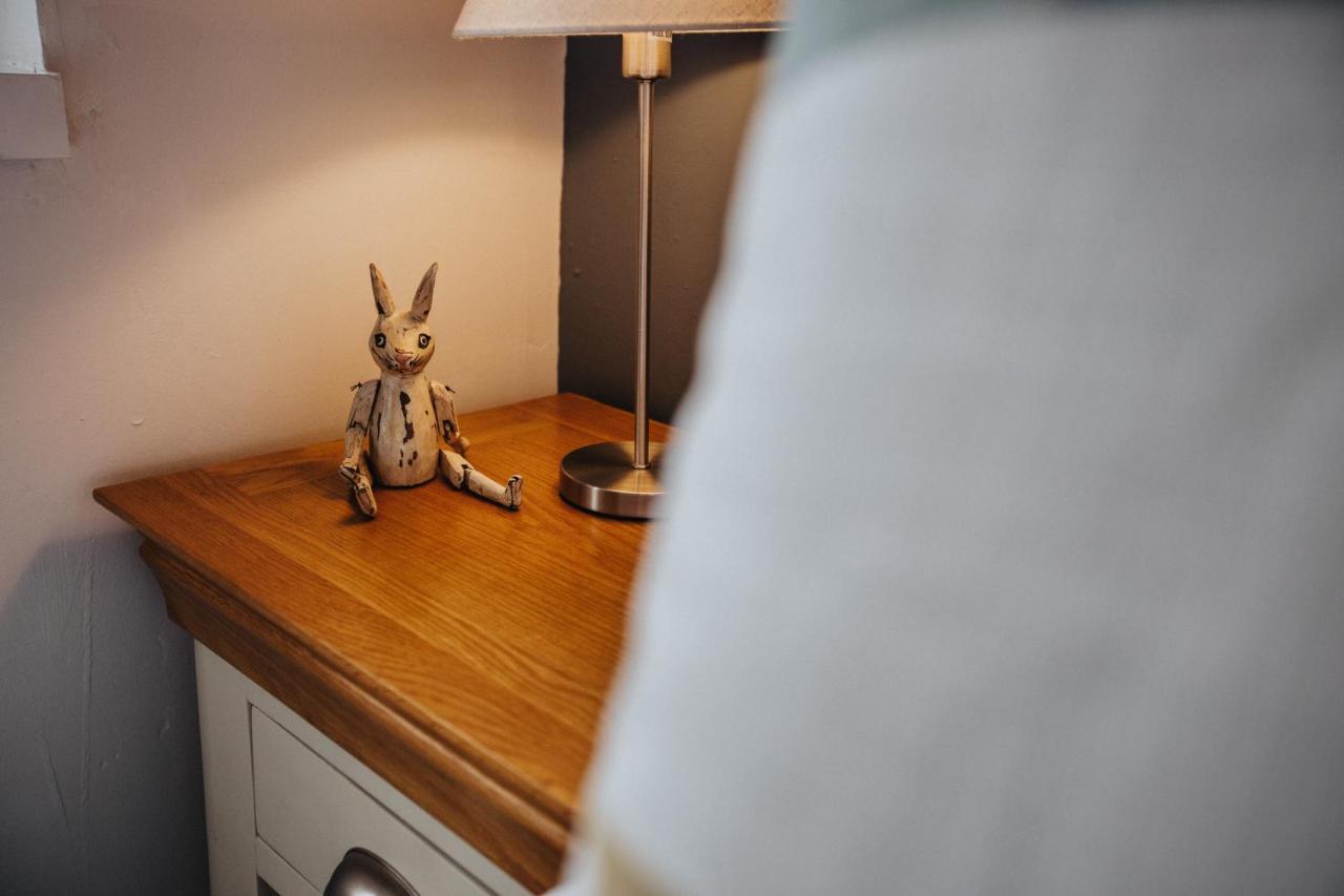 Hillside House - 2 Bedrooms Parking Wi-Fi Hospital 블랙풀 외부 사진